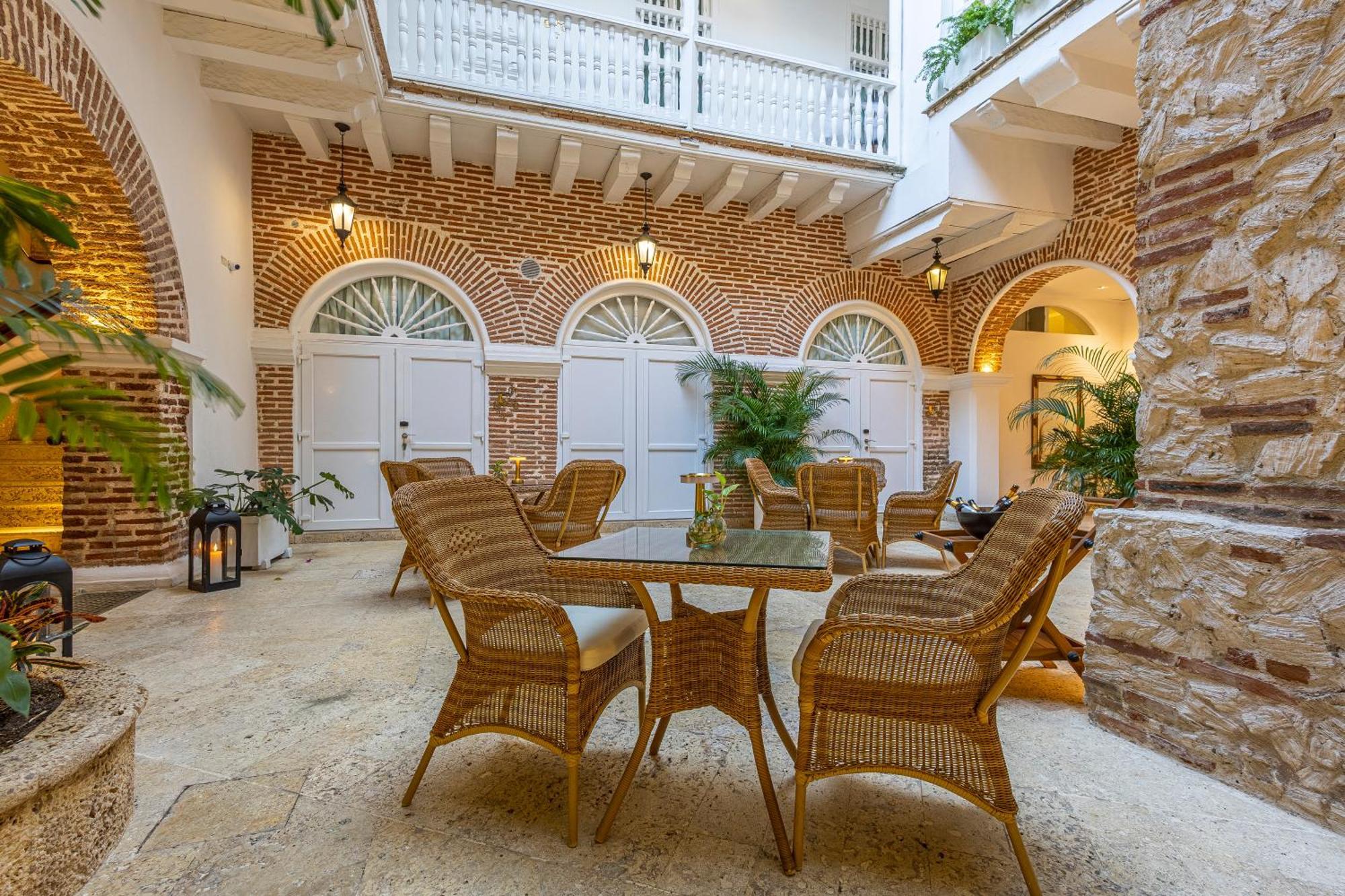 Hotel Casa Cochera Del Gobernador 5*